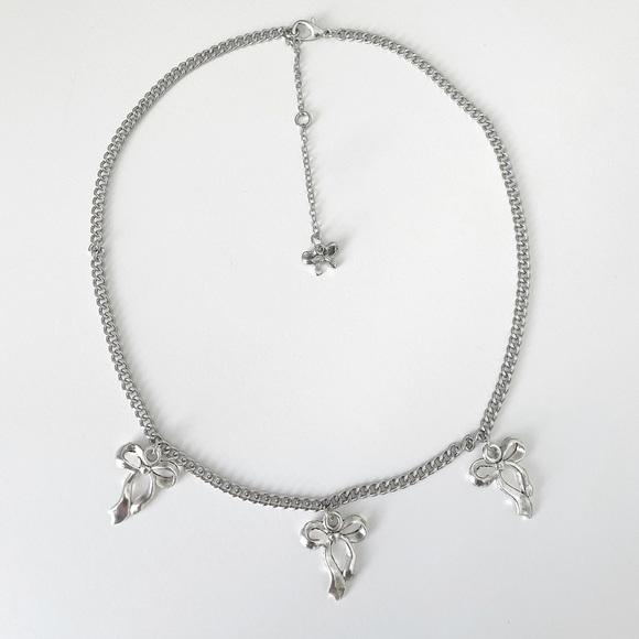 Jewelry - Bow Charm Necklace